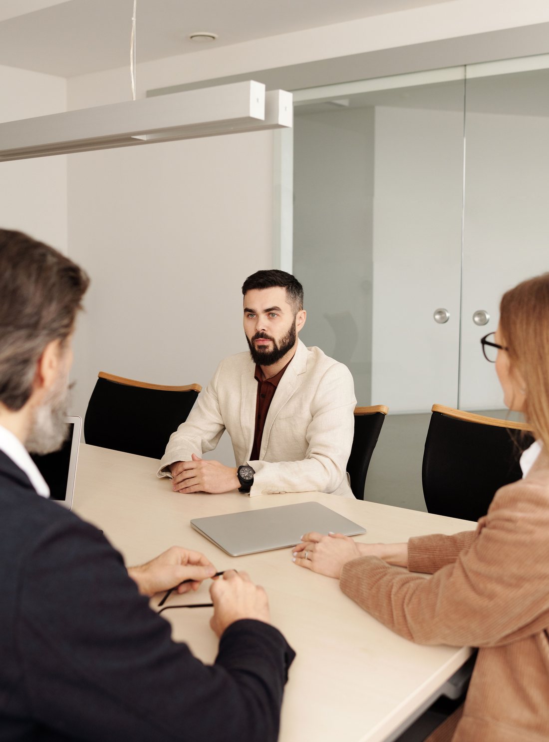 Analista da Reduza + Consultoria em reunião de atendimento com clientes